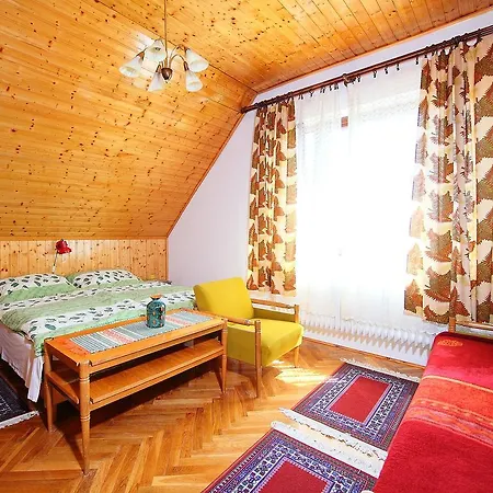 Дом отдыха Holiday Balaton H2084 *